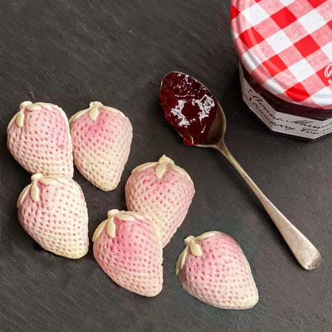 White Chocolate Strawberry Punnet Gift Box